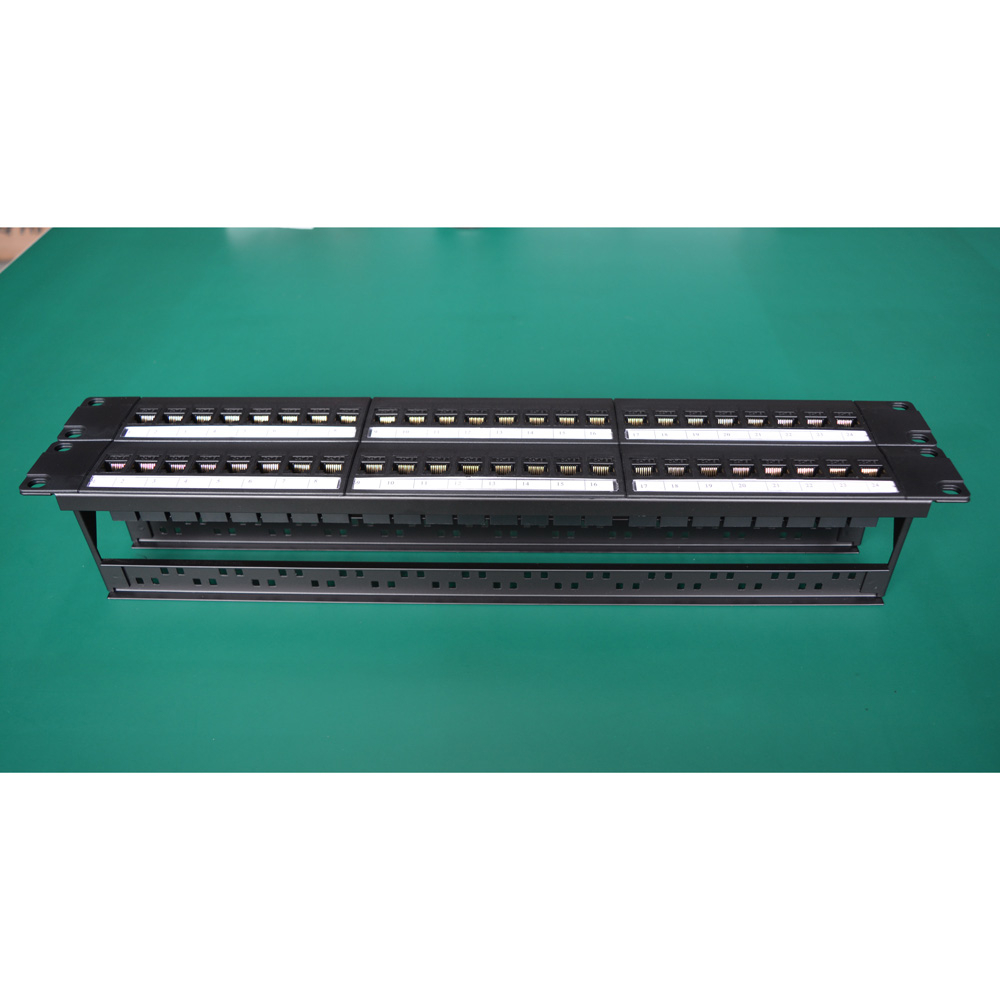 19in 2U Cabinet Pass-through 4 - Patch Panel Cat6 のレビューと価格